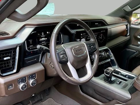 Used 2023 GMC Sierra 1500 Denali AWD/4WD image 18
