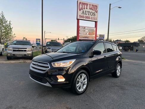 Used 2018 Ford Escape SE image 9
