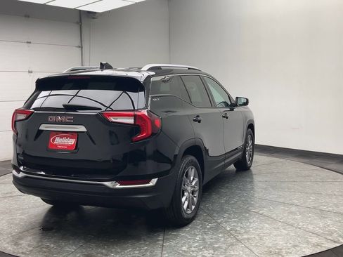 Certified 2024 GMC Terrain SLT image 39