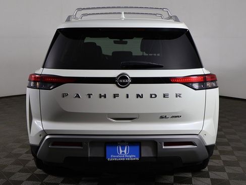 Used 2023 Nissan Pathfinder SL image 13