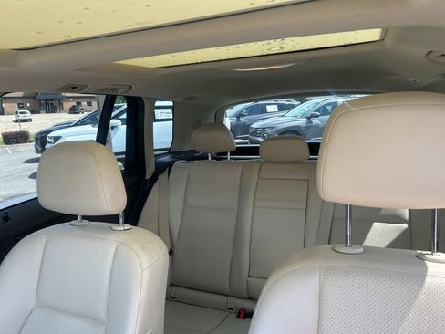 Used 2015 Mercedes-Benz GLK 350 2WD image 3