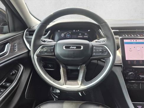 Used 2023 Jeep Grand Cherokee L Limited AWD/4WD image 14