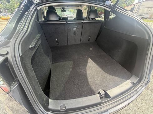 Used 2024 Tesla Model Y Long Range RWD image 28