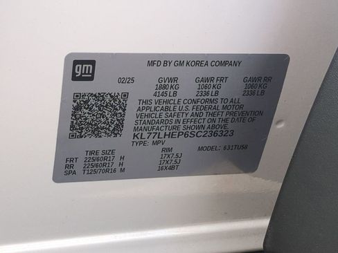 Used 2025 Chevrolet Trax LT w/ LT Convenience Package FWD image 28