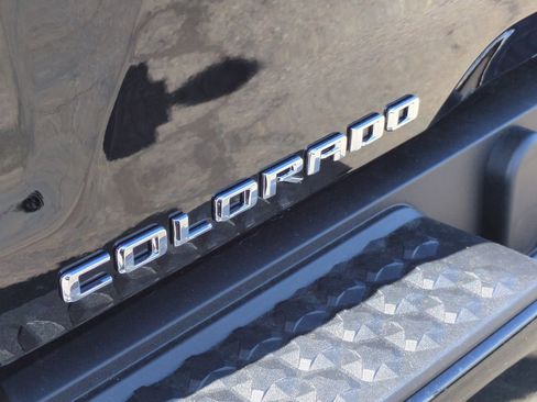 New 2026 Chevrolet Suburban High Country AWD/4WD image 31