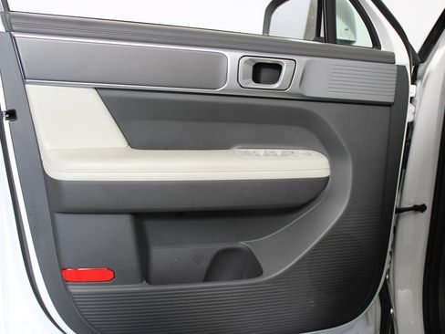 Used 2024 Hyundai Santa Fe SEL FWD image 10