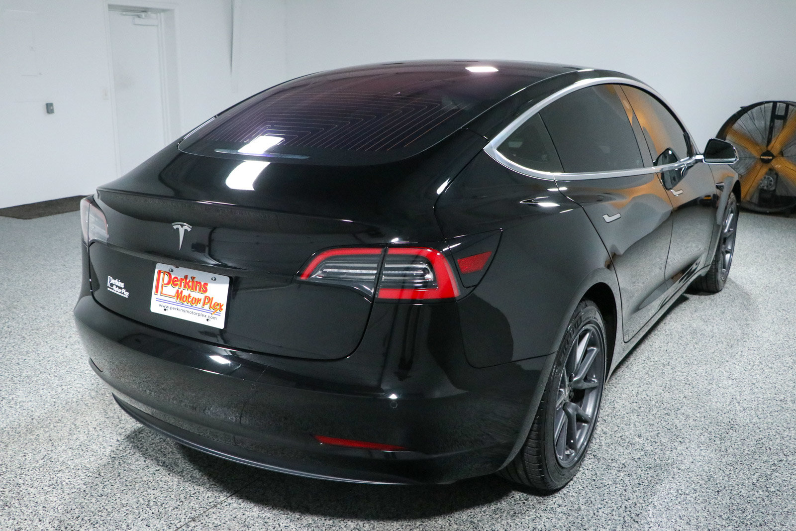 Used 2018 Tesla Model 3 Long Range RWD image 7