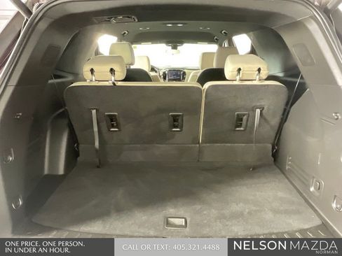 Used 2022 Chevrolet Traverse LT FWD image 13