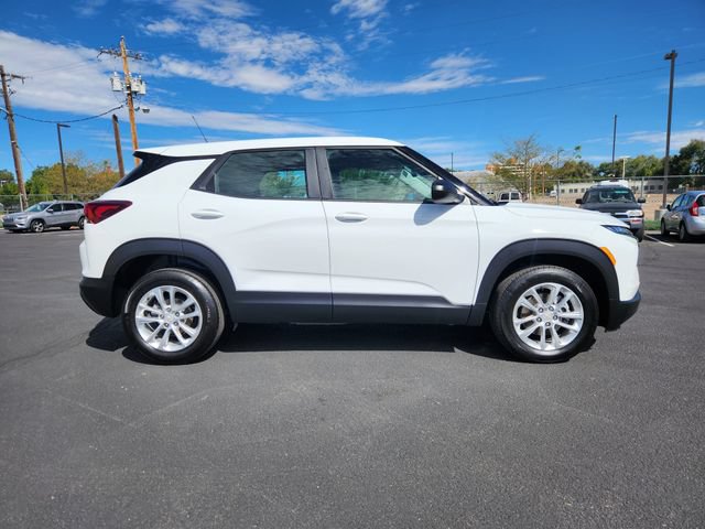 Used 2026 Chevrolet TrailBlazer LS AWD/4WD image 2
