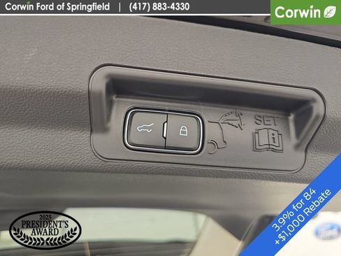 New 2026 Ford Explorer Active RWD image 18