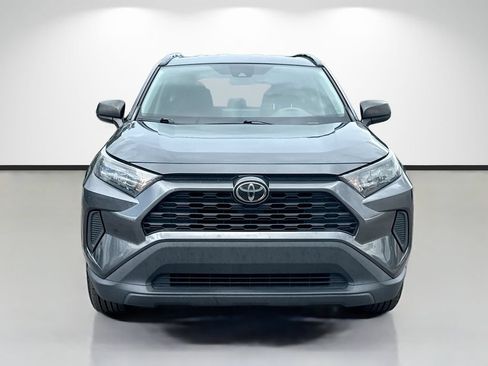 Used 2020 Toyota RAV4 LE FWD image 8