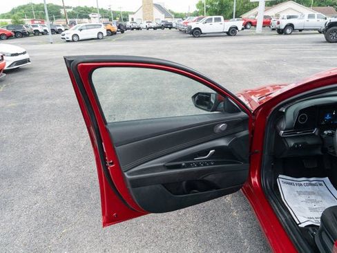 Used 2024 Hyundai Elantra SEL w/ Convenience Package FWD image 10