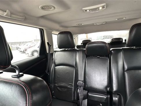 Used 2016 Dodge Journey R/T w/ Driver Convenience Group image 25