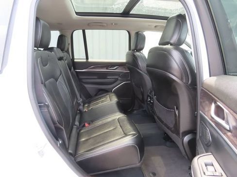Used 2023 Jeep Grand Cherokee 4WD 4xe image 31