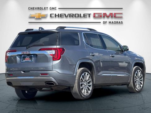 Used 2022 GMC Acadia Denali w/ Denali Ultimate Package AWD/4WD image 3
