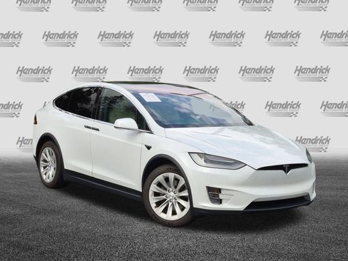 Used 2020 Tesla Model X Long Range AWD/4WD image 2