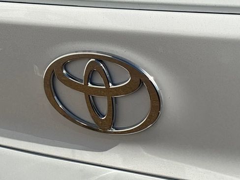 New 2026 Toyota Camry SE image 31