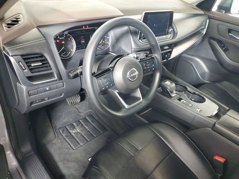 Used 2023 Nissan Rogue SV image 10