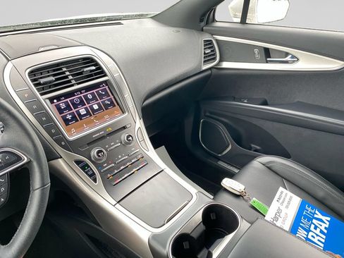 Used 2019 Lincoln Nautilus FWD image 31