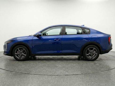 Used 2025 Kia K4 LXS FWD image 5