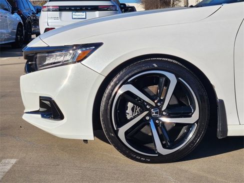 Used 2022 Honda Accord Sport image 8