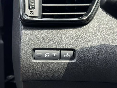 Used 2018 Nissan Rogue Sport SL w/ SL Premium Package AWD/4WD image 31