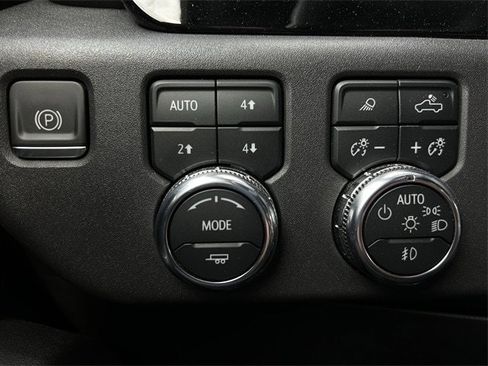 Used 2022 GMC Sierra 1500 SLT image 25