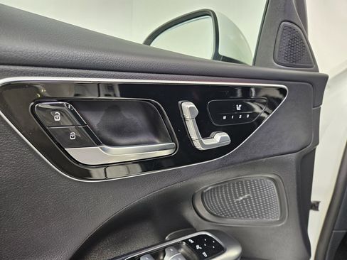 Used 2025 Mercedes-Benz C 300 Sedan image 20