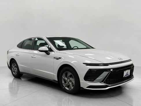 New 2026 Hyundai Sonata SE FWD image 32