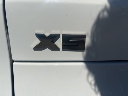 Used 2021 BMW X5 M50i w/ Premium Package image 7