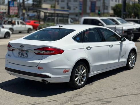 Used 2018 Ford Fusion Energi SE FWD image 19