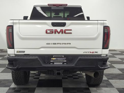 Used 2025 GMC Sierra 2500 AT4X AWD/4WD image 6