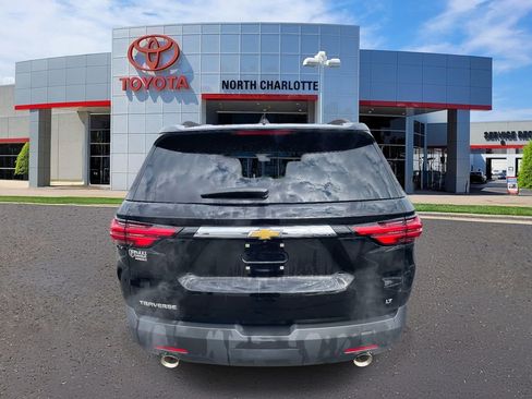 Used 2023 Chevrolet Traverse LT image 9
