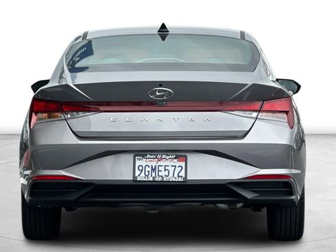 Certified 2023 Hyundai Elantra SEL w/ Convenience Package FWD image 6