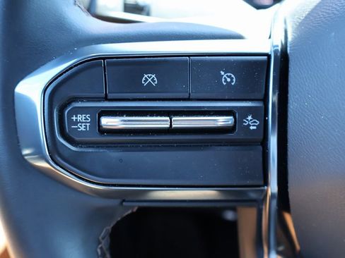 Used 2024 GMC Canyon AT4 image 12