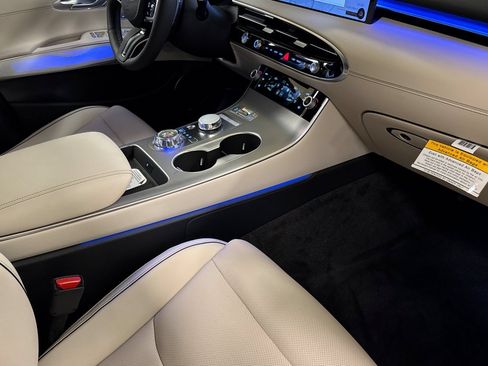 New 2026 Genesis GV70 2.5T Advanced AWD/4WD image 16