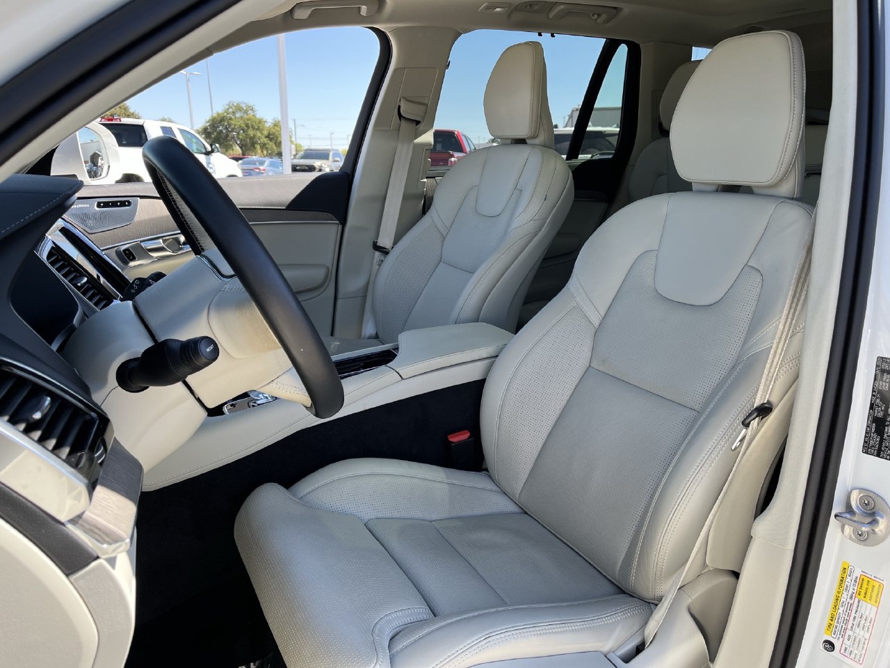 Used 2023 Volvo XC90 B6 Ultimate AWD/4WD image 23
