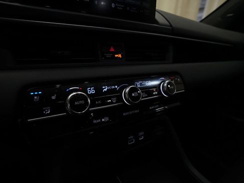 Used 2025 Honda Pilot Black Edition image 22