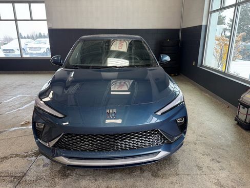 New 2026 Buick Envista Avenir image 2