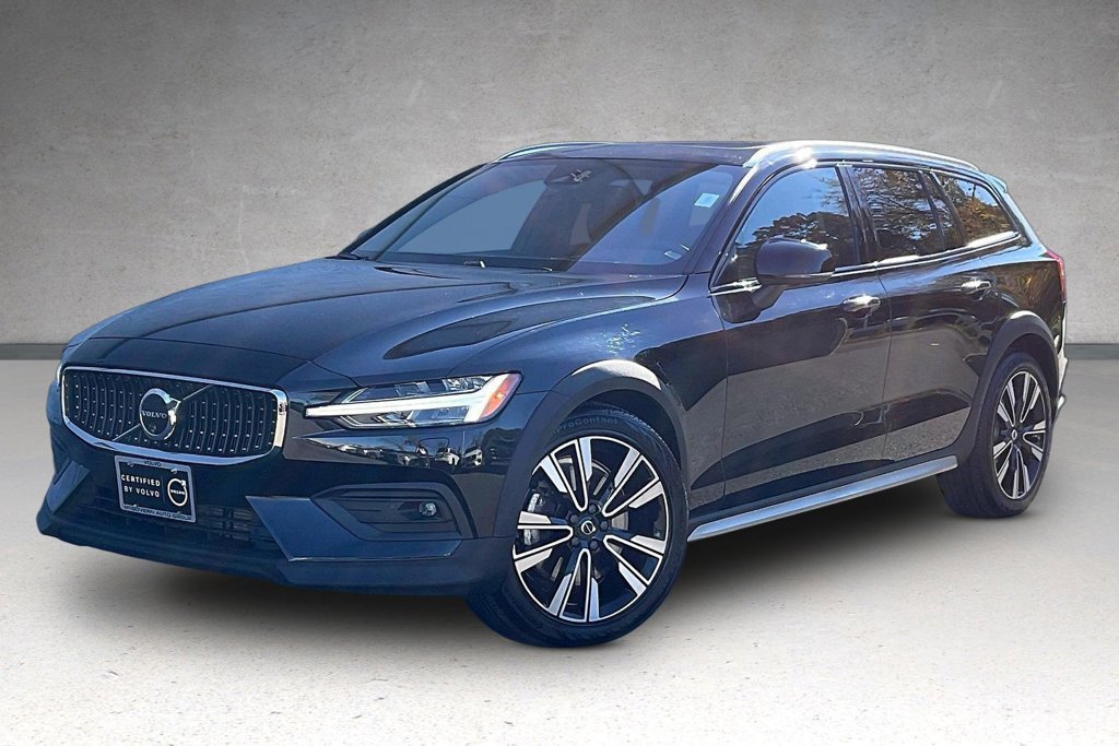 Used 2024 Volvo V60 B5 Cross Country Ultimate w/ Protection Package Premier AWD/4WD image 1