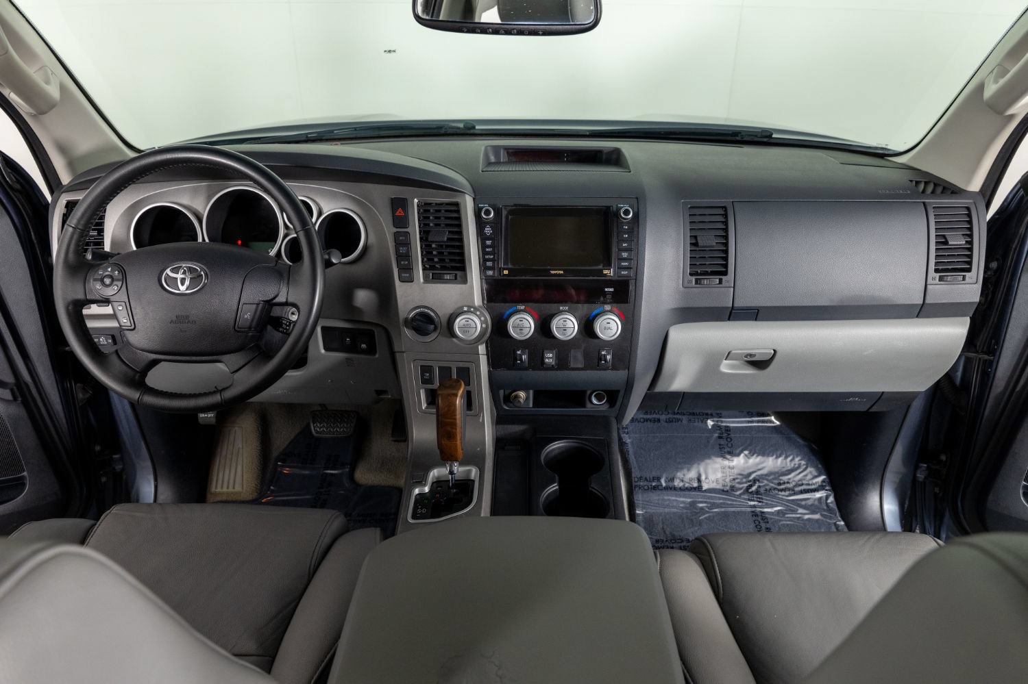 Used 2010 Toyota Tundra Limited w/ Memory Pkg AWD/4WD image 36