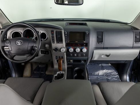 Used 2010 Toyota Tundra Limited AWD/4WD image 36