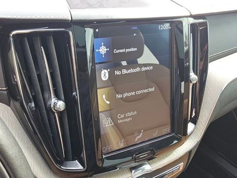 Used 2018 Volvo XC60 T6 Inscription w/ Convenience Package image 33