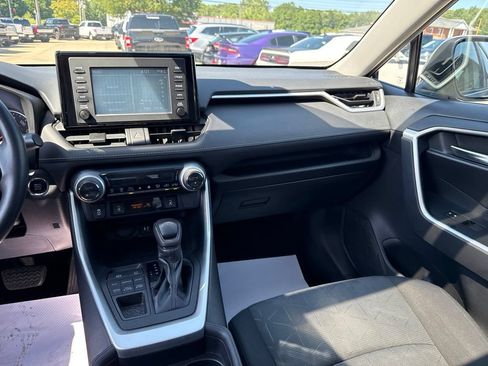Used 2019 Toyota RAV4 XLE w/ Convenience Package AWD/4WD image 12