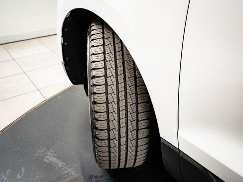 Used 2022 Ford Edge Titanium w/ Equipment Group 301A image 39