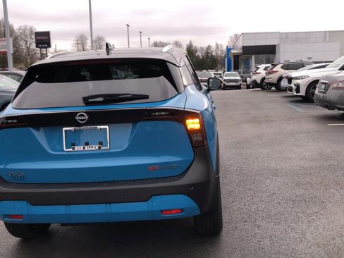 New 2026 Nissan Kicks SR w/ Cold Weather Package image 7