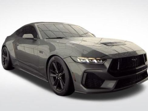 Used 2024 Ford Mustang GT RWD image 8