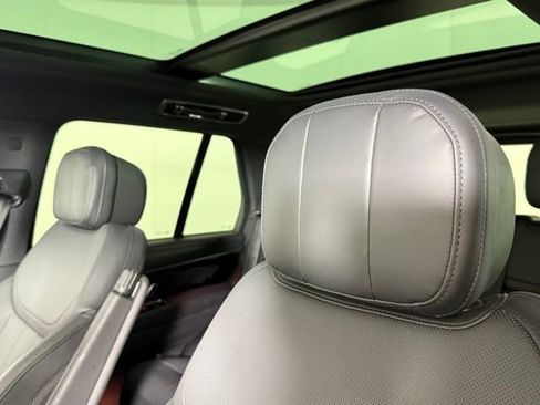 Used 2023 Land Rover Range Rover SE image 11