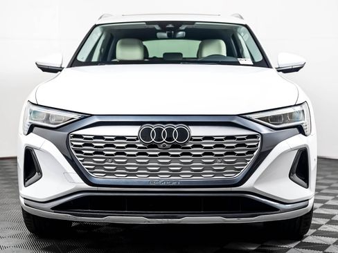 Used 2024 Audi Q8 e-tron Premium Plus w/ Premium Plus Package AWD/4WD image 6
