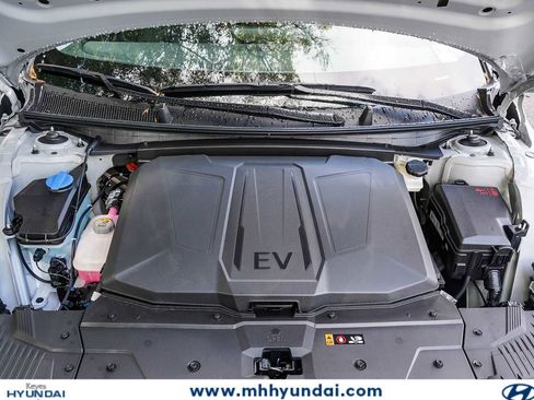 New 2026 Hyundai Ioniq 5 SEL image 12